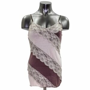 VOLUME One Color Block Lace Camisole Tank Top